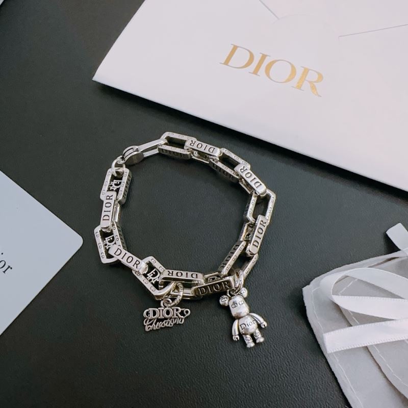 chr1st1an D10r bracelets